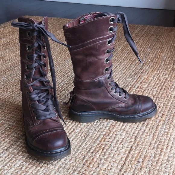 Doc Martens tall boots (with issues) - Picture 3 of 16